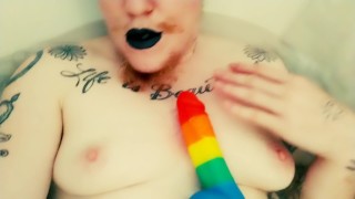 Bad met mij queer lippenstift slet jongen